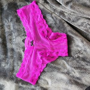 Mesh cheeky underwear